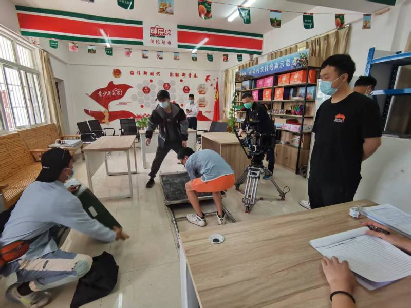 追星女孩心理学分析报告：李沧区广告片拍摄公司揭秘饭圈应援式传播逻辑